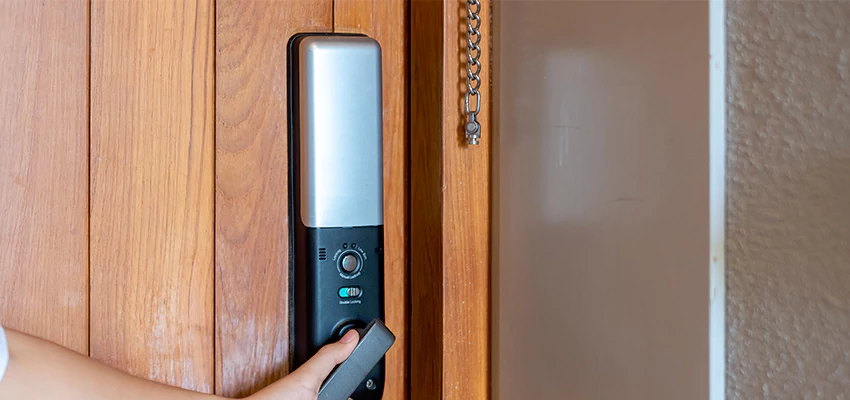 Home Security Electronic Locks Upgrades in Castaic, CA
